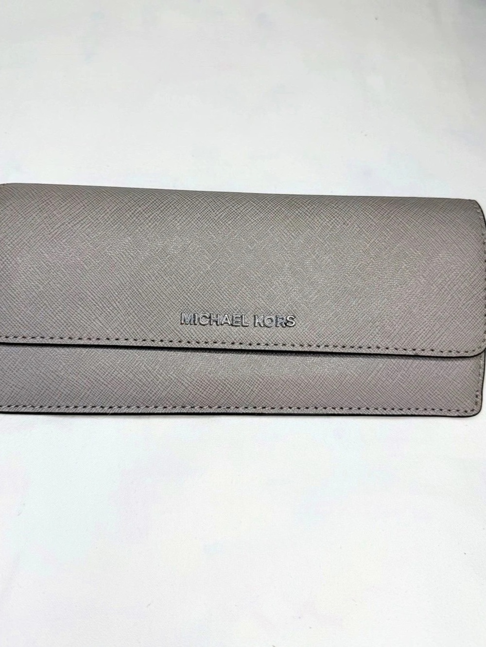 Michael Kors Jet Set Travel Flat Wallet Gray